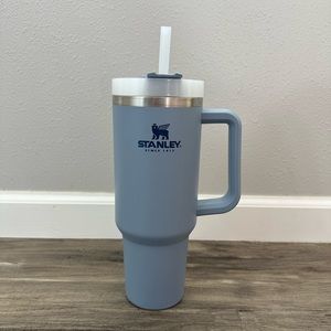 Stanley adventure quencher tumbler 40 oz